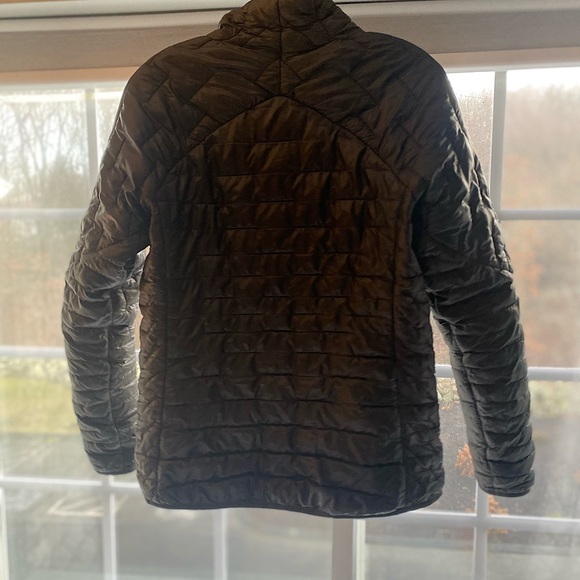 Patagonia Women's Black Quilted Jacket - Picture 5 of 5